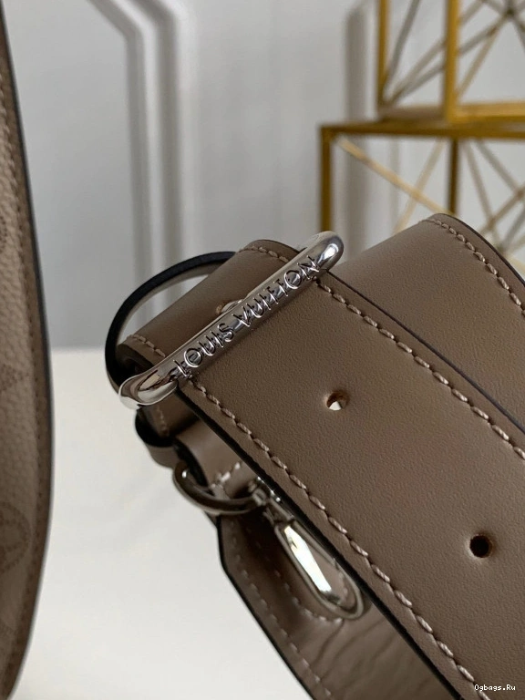 LOUIS VUITTON MURIA 0212